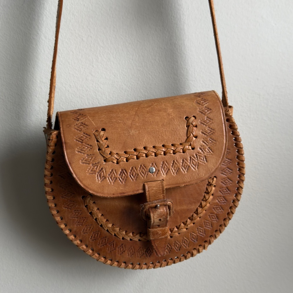 Vintage Handcrafted Leather Crossbody Bag – Tan/Brown, Boho Folk Style